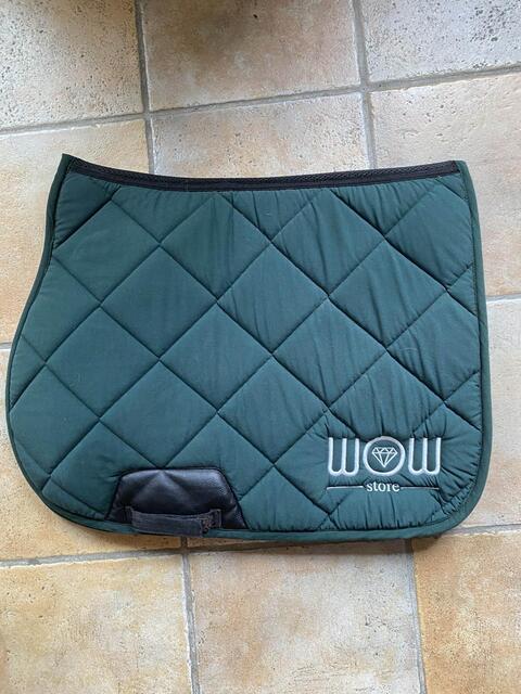Tapis + Bonnet WOW store