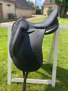 Selle de dressage neuve Childeric DPL livrée fin 2023
