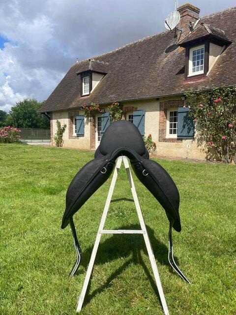 Selle de dressage neuve Childeric DPL livrée fin 2023