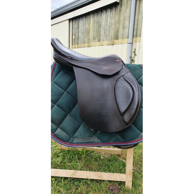 Selle mixte/obs marque Strada très bon état