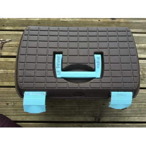 Boite de pansage Marron et bleu ciel