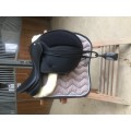 Selle Synthétique Équipée