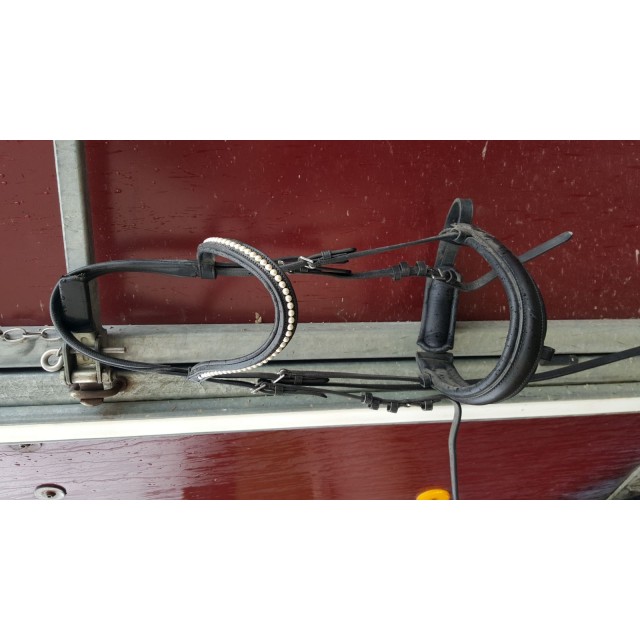 Filet noir avec perles T. COB