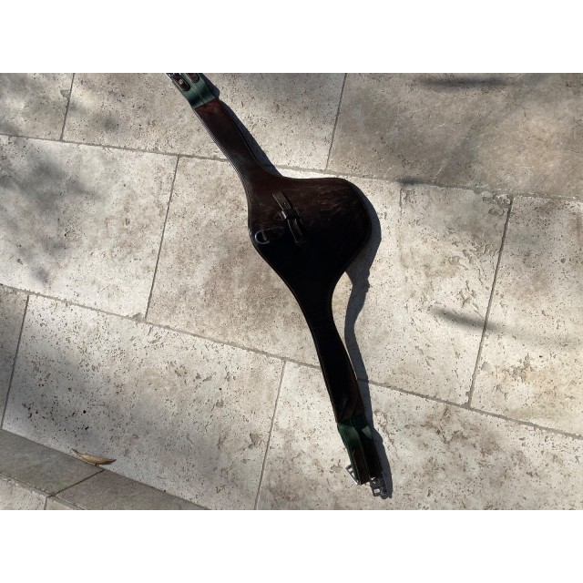 Sangle bavette en cuir