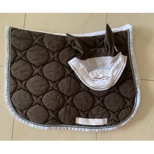 Tapis et bonnet animo
