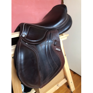 Selle CWD 2GS MADEMOISELLE Taille 17,5 année 2017