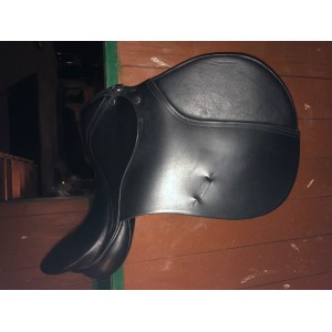 Selle mixte noir NEUVE 17"