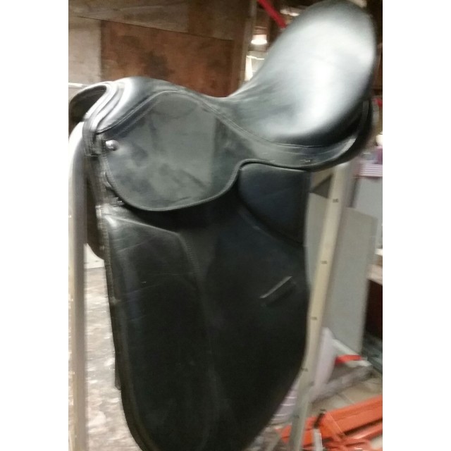 Selle de dressage à vendre