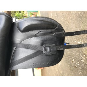 Selle de dressage Ikonic pro iko-1603