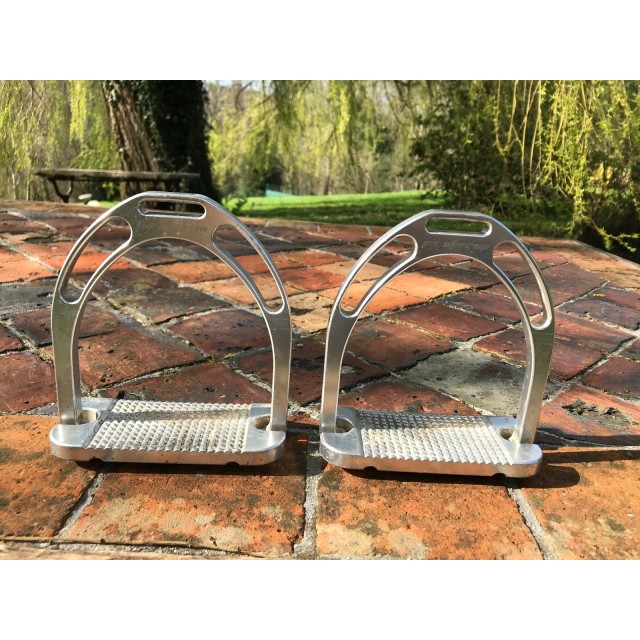 Étriers Jin Stirrup