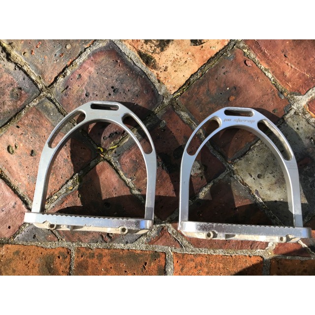 Étriers Jin Stirrup
