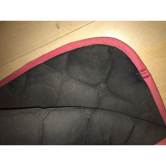 Tapis prune gallon rose