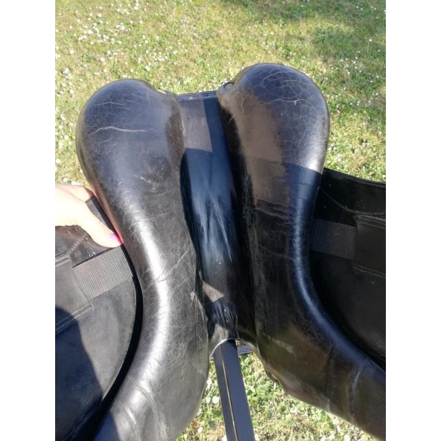 Selle de dressage