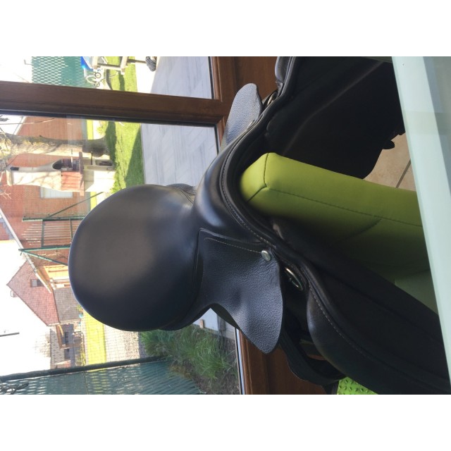 Selle mixte en cuir noir