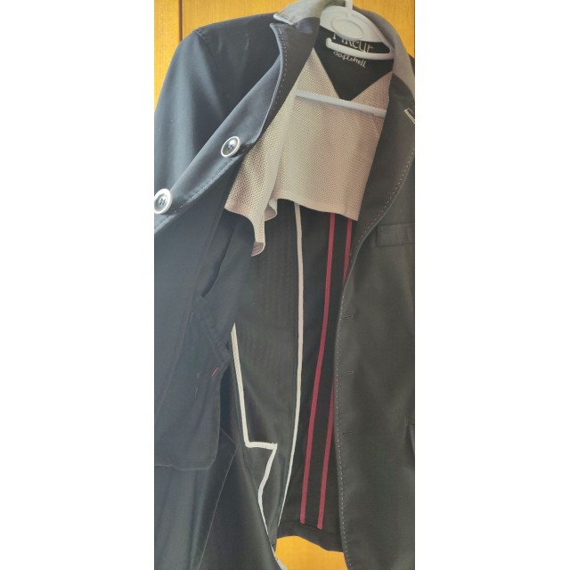 Veste Softshell Pikeur taille 42 noir avec des détales rouge et gris