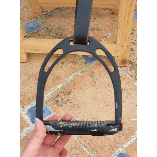 Selle noir mixte orientée dressage (équipée).