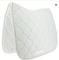Tapis blanc en parfait état