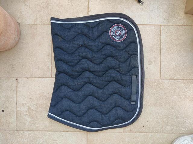 Tapis cheval noir chiné