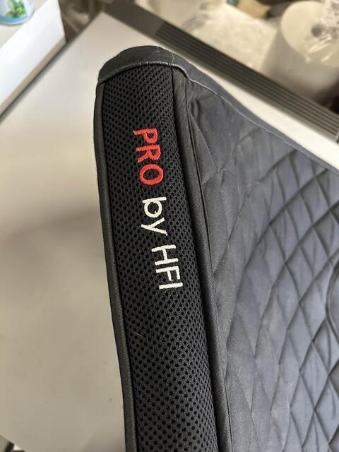 tapis de selle HFI