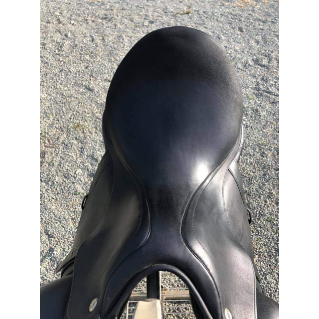Selle de dressage CWD