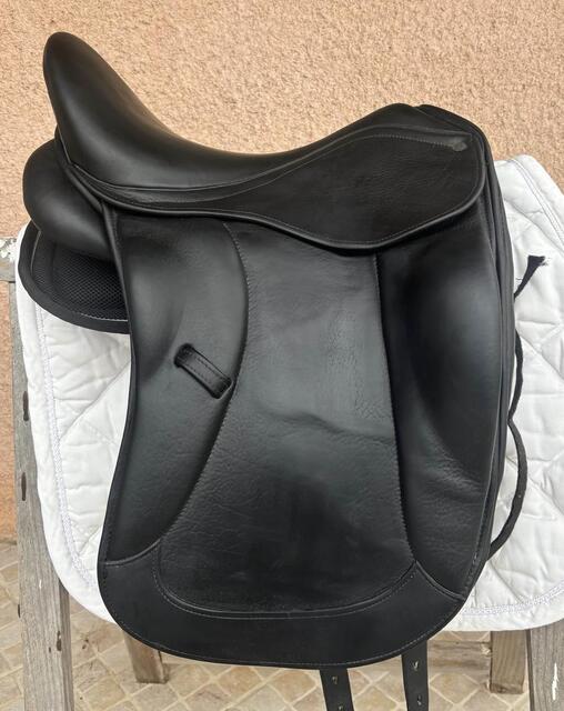 Selle de dressage « Victoria » sellerie baude