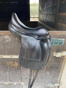 Selle de dressage Equipe