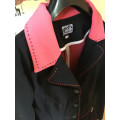 Veste noire /corail