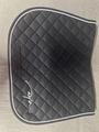 tapis dyon noir