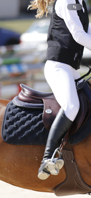 Selle Meyer Semi-creuse 17’’ 2022