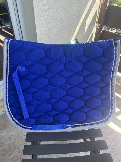 tapis hkm bleu roi