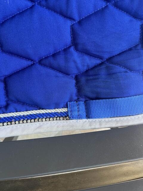 tapis hkm bleu roi