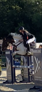 veste de concours Horsepilote noire et rouge