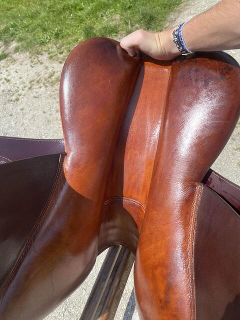 Selle Ikonic