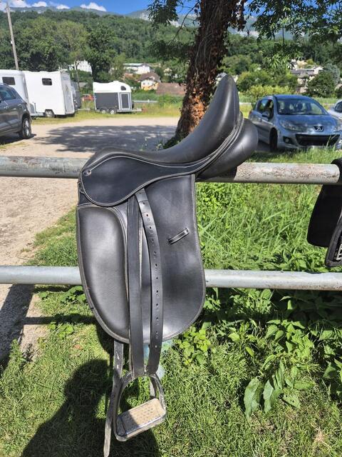 Selle de dressage