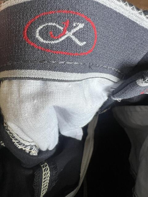 Lot 2 pantalons neuf 12 ans Komutekir/equitheme