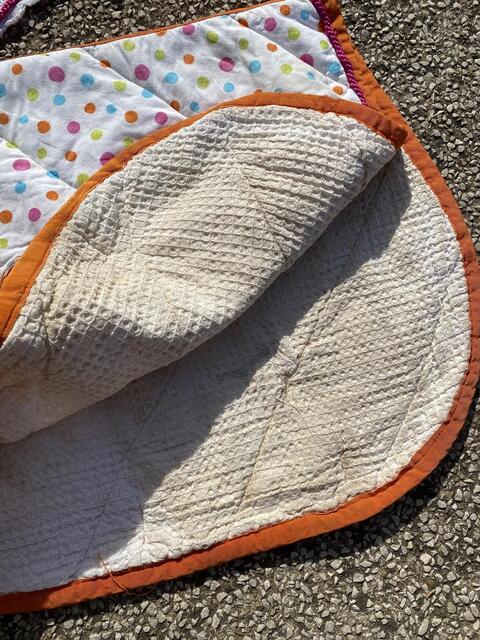 Ensemble tapis et bonnet fait main cob
