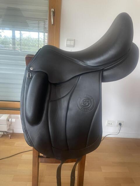 Selle de dressage noire Forestier (Aachen)