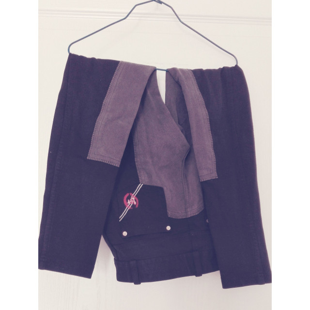 PANTALON NOIR ET GRIS