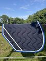 tapis paddock bleu