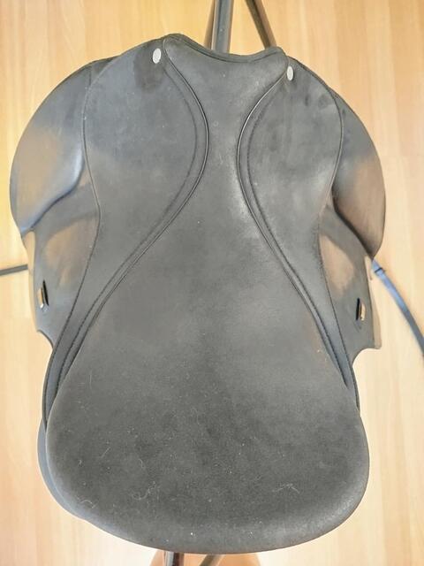Selle dressage Wintec Isabell 16'5 cair