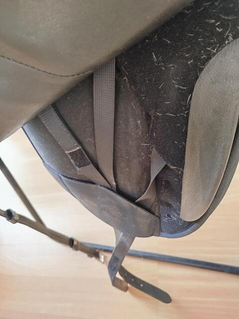 Selle dressage Wintec Isabell 16'5 cair