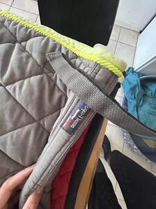 tapis equitheme gris et jaune fluo