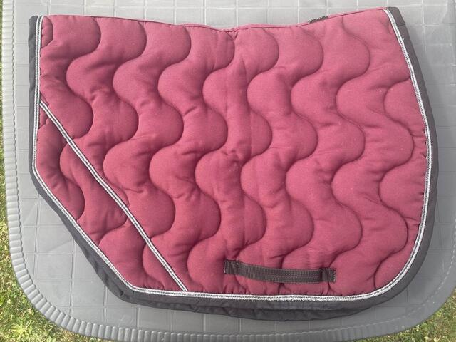 Tapis Paddock Sport prune