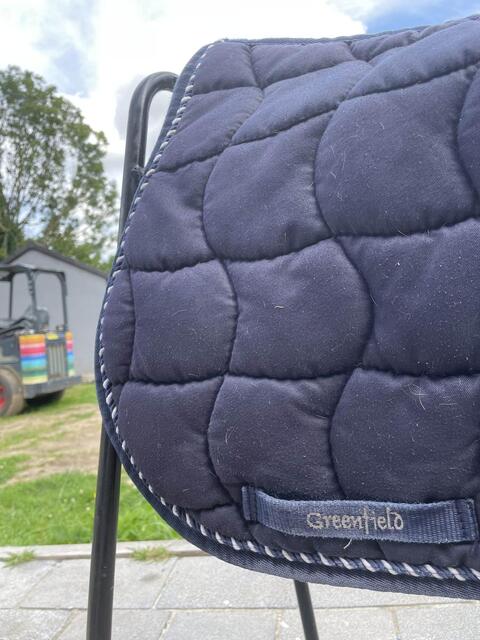 ensemble bonnet et tapis poney Greenfield