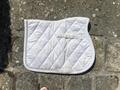 Tapis blanc bordure brillant argent