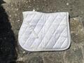 Tapis blanc bordure brillant argent