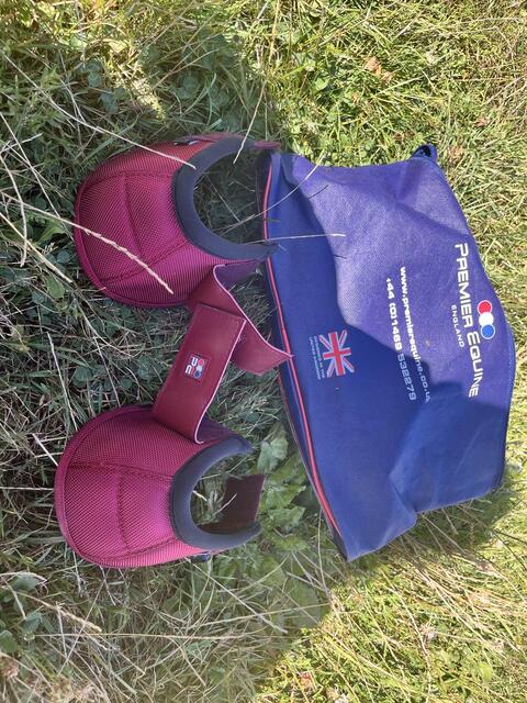 CLOCHES POUR CHEVAL ANTI RETOURNEMENT PREMIER EQUINE BALLISTIC