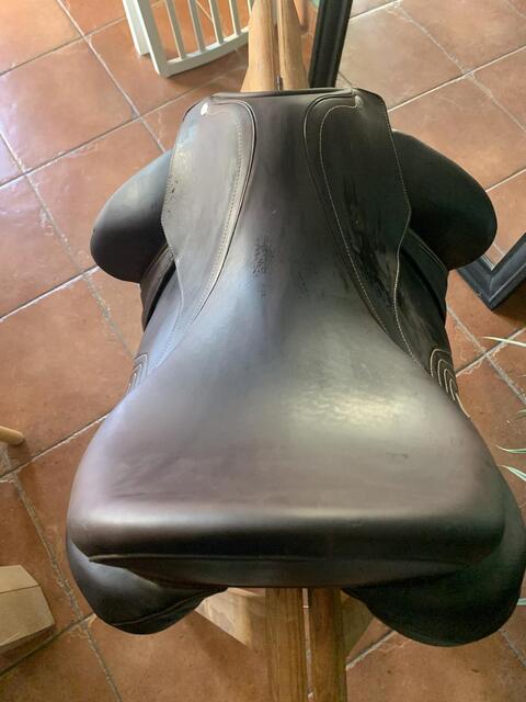 Selle dressage excellent état