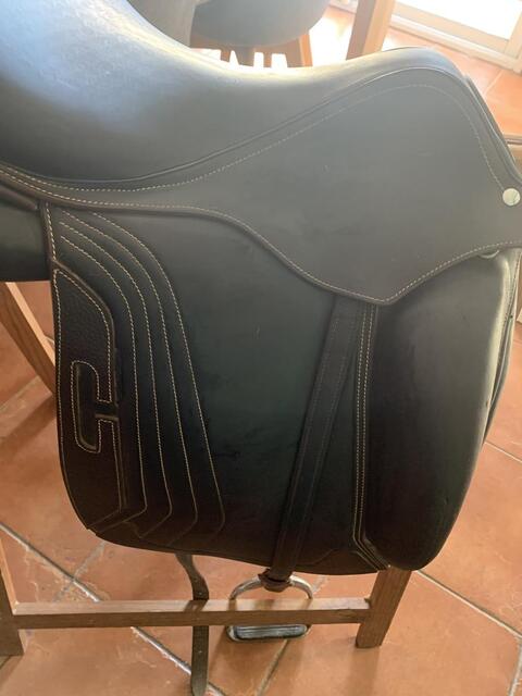 Selle dressage excellent état