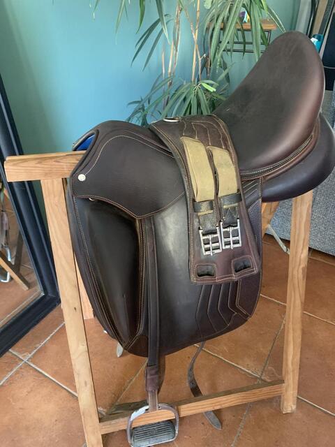 Selle dressage excellent état